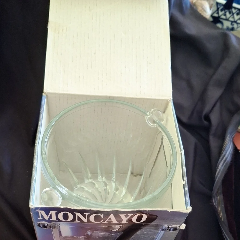 Moncayo elegant clear